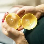 Medela Накладки силиконовые на грудь Contact, 2 шт, разм. S фото 4