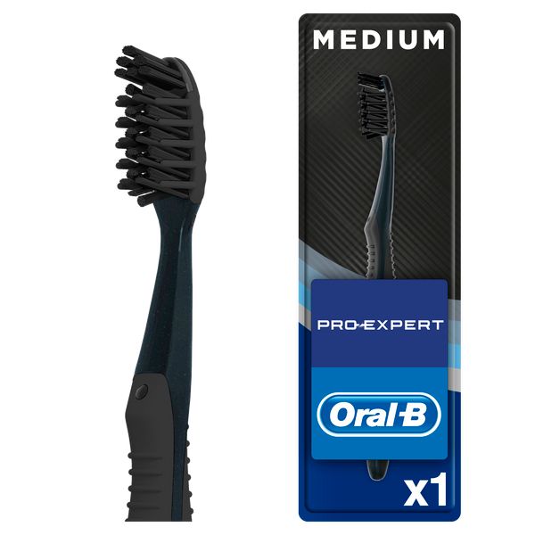 Oral-B Pro Expert Clean с древесным углем, щетка зубная, 1 шт, средней жесткости фото
